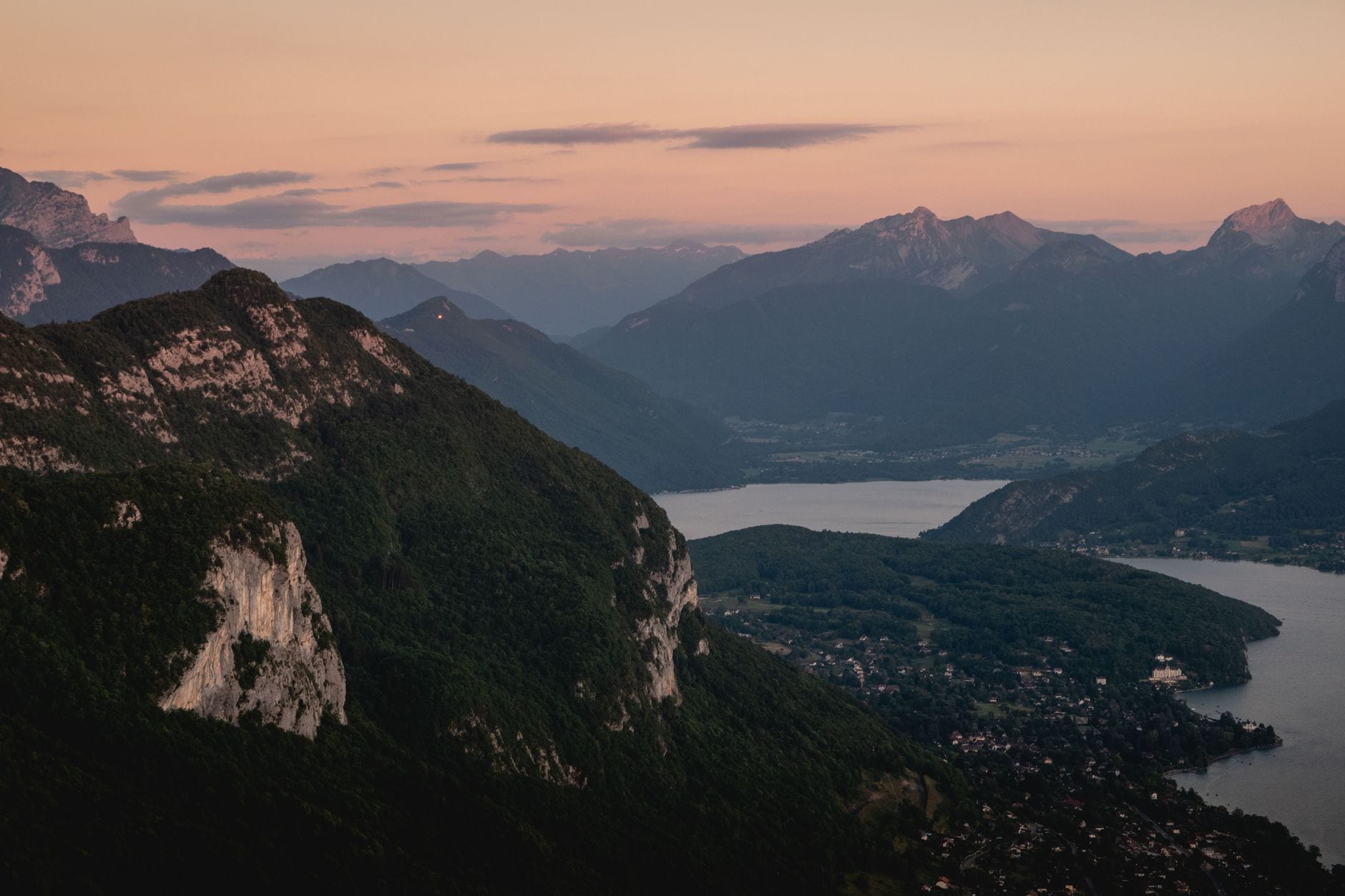 Annecy skyline montagnes
